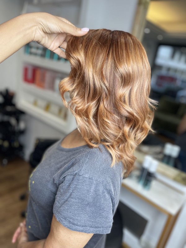 Balayage Cuivré dans notre salon de coiffure à Marseille 8 ème